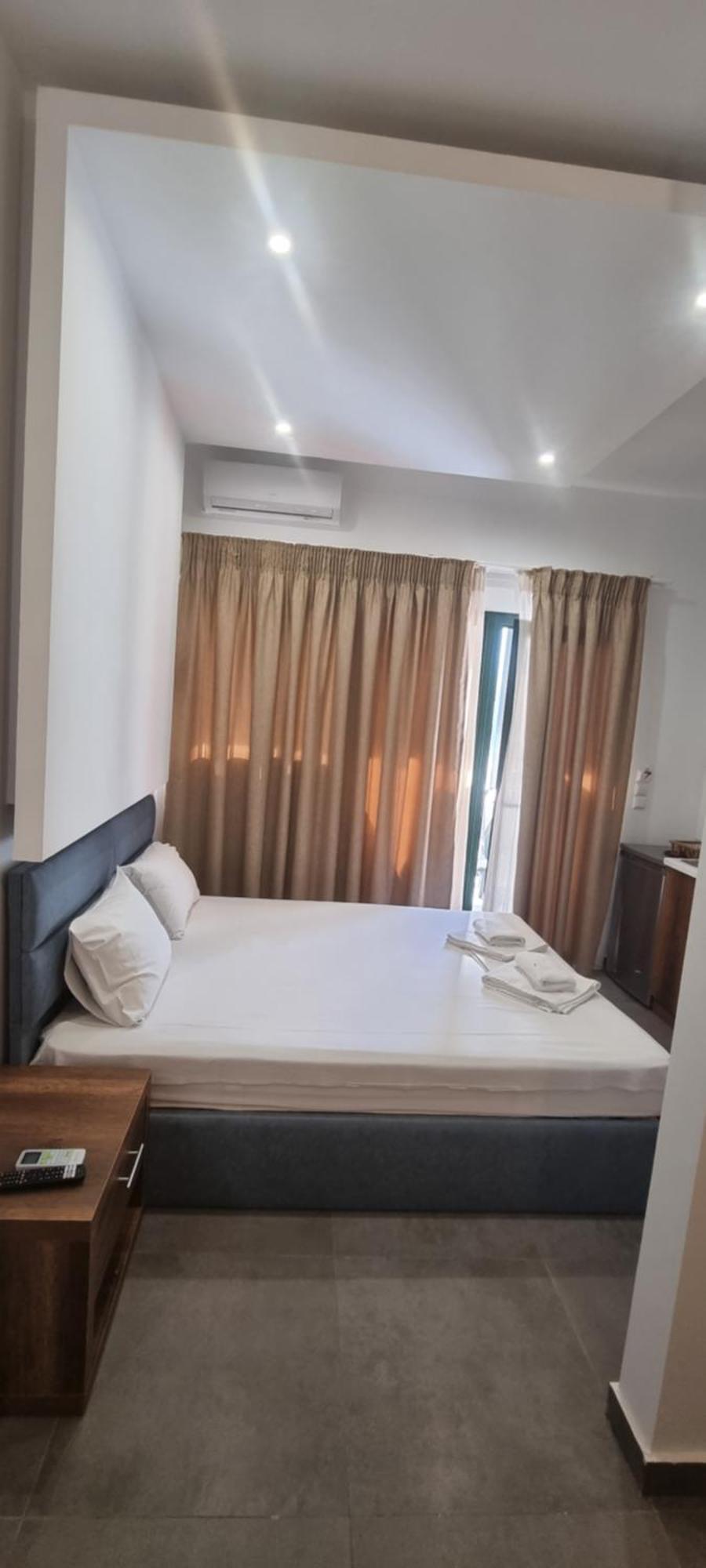 Sophia Seaview Suites & Restaurant Nea Vrasna Bilik gambar